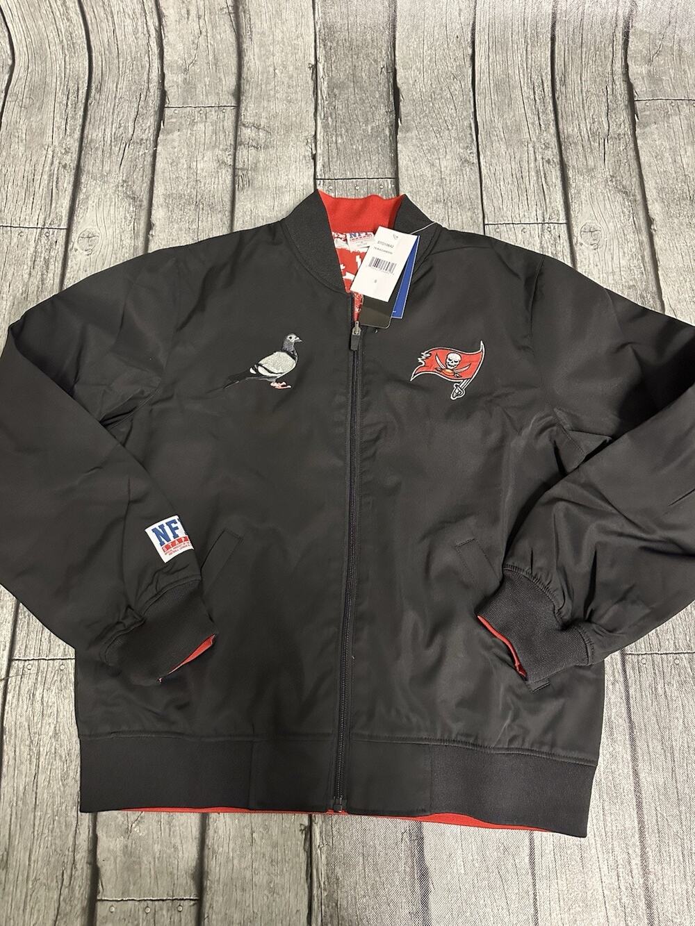 NWT Men's NFL x Staple Tampa Bay Buccaneers Reversible Core Jacket Small